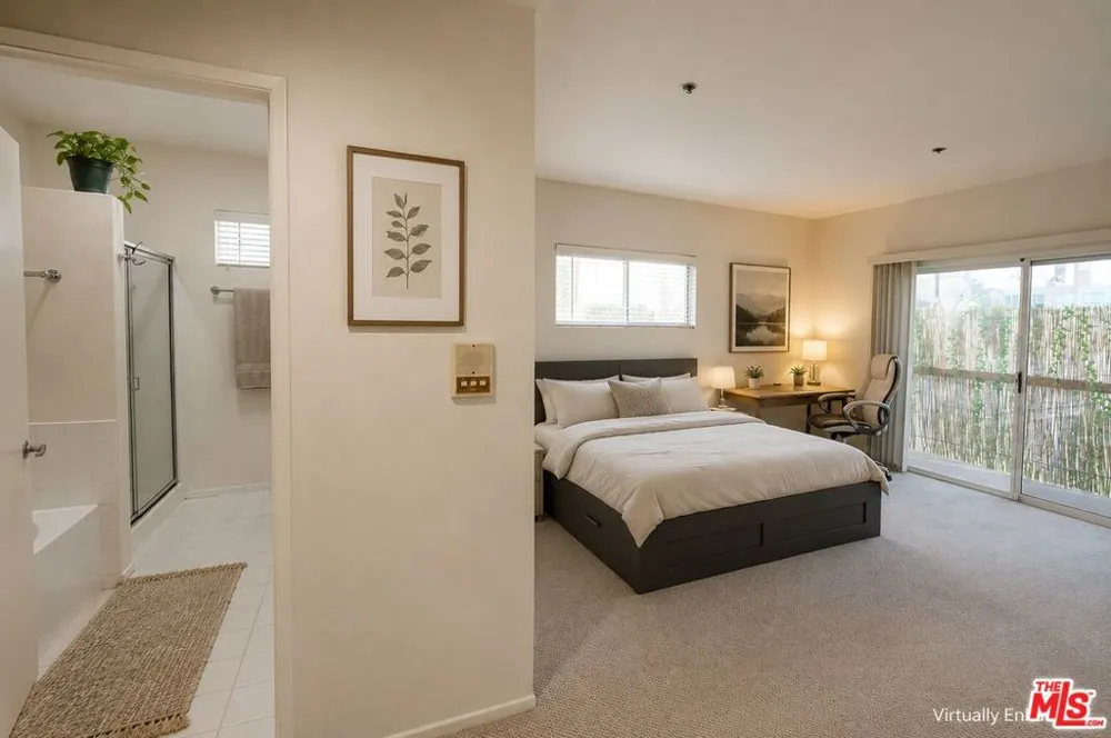 1915 Malcolm Avenue #301 Los Angeles, CA 90025