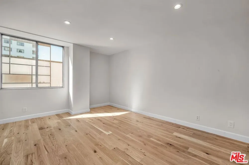 10751 Wilshire Boulevard #909 Los Angeles, CA 90024