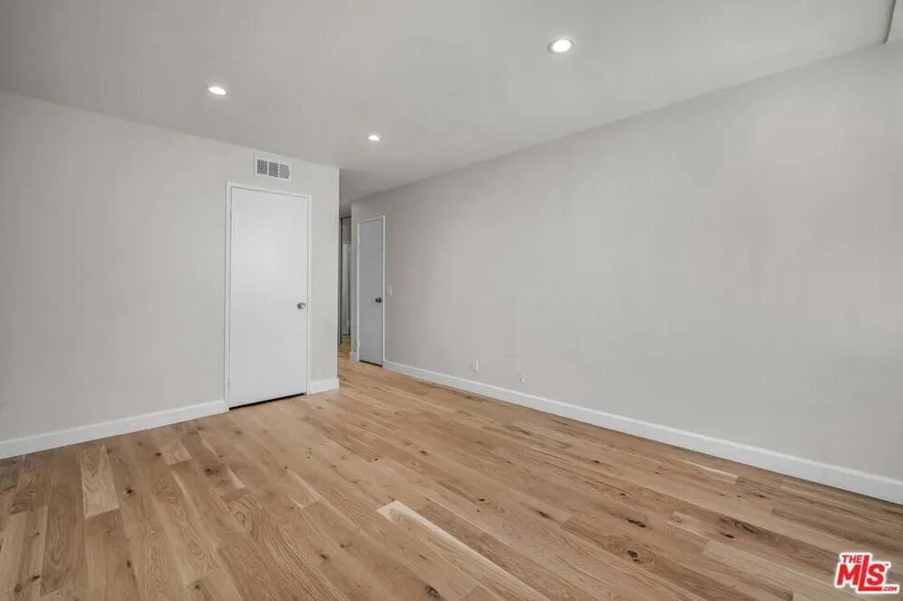 10751 Wilshire Boulevard #909 Los Angeles, CA 90024