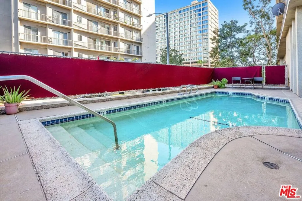 10751 Wilshire Boulevard #909 Los Angeles, CA 90024
