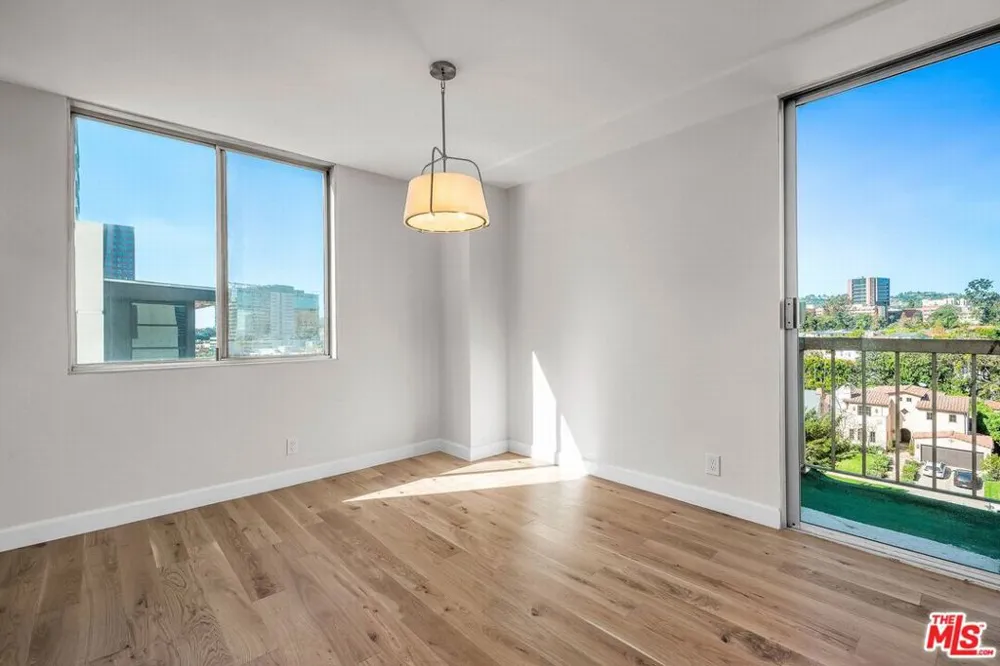 10751 Wilshire Boulevard #909 Los Angeles, CA 90024