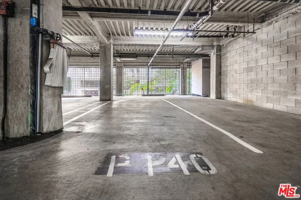 10751 Wilshire Boulevard #909 Los Angeles, CA 90024