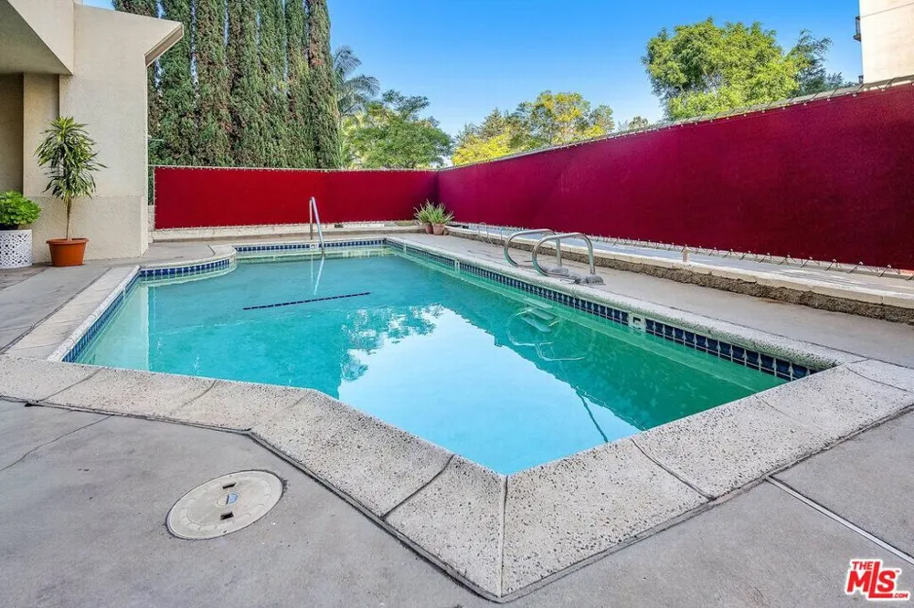 10751 Wilshire Boulevard #909 Los Angeles, CA 90024