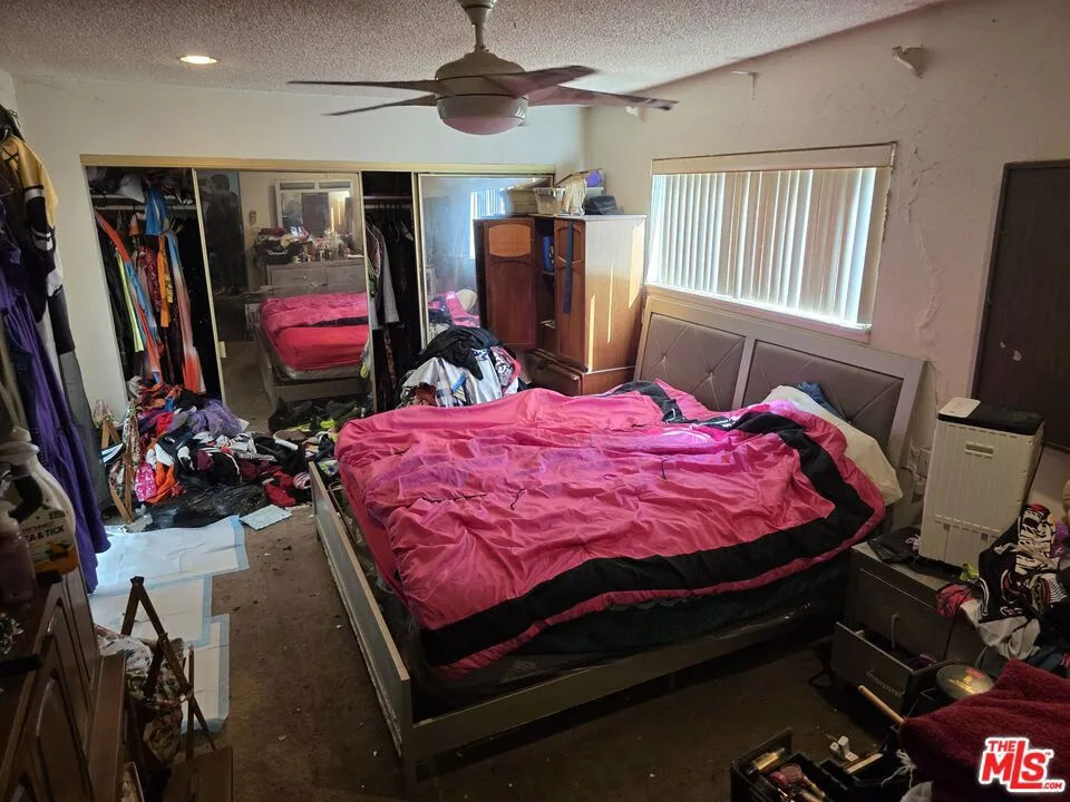 2203 W 158th Street Compton, CA 90220