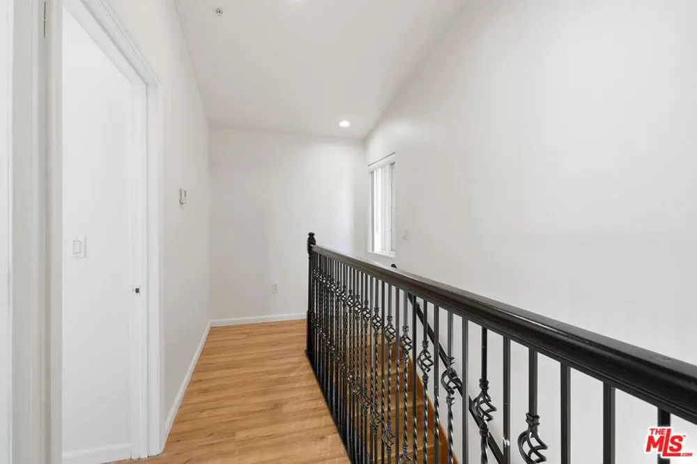 12311 Bradford Place Granada Hills, CA 91344