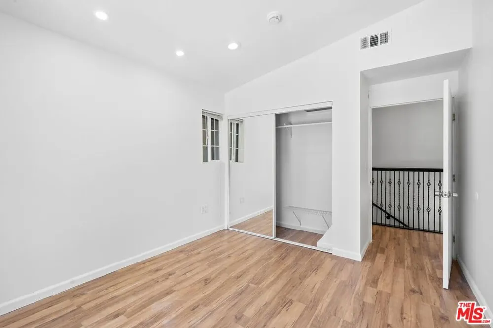 12311 Bradford Place Granada Hills, CA 91344