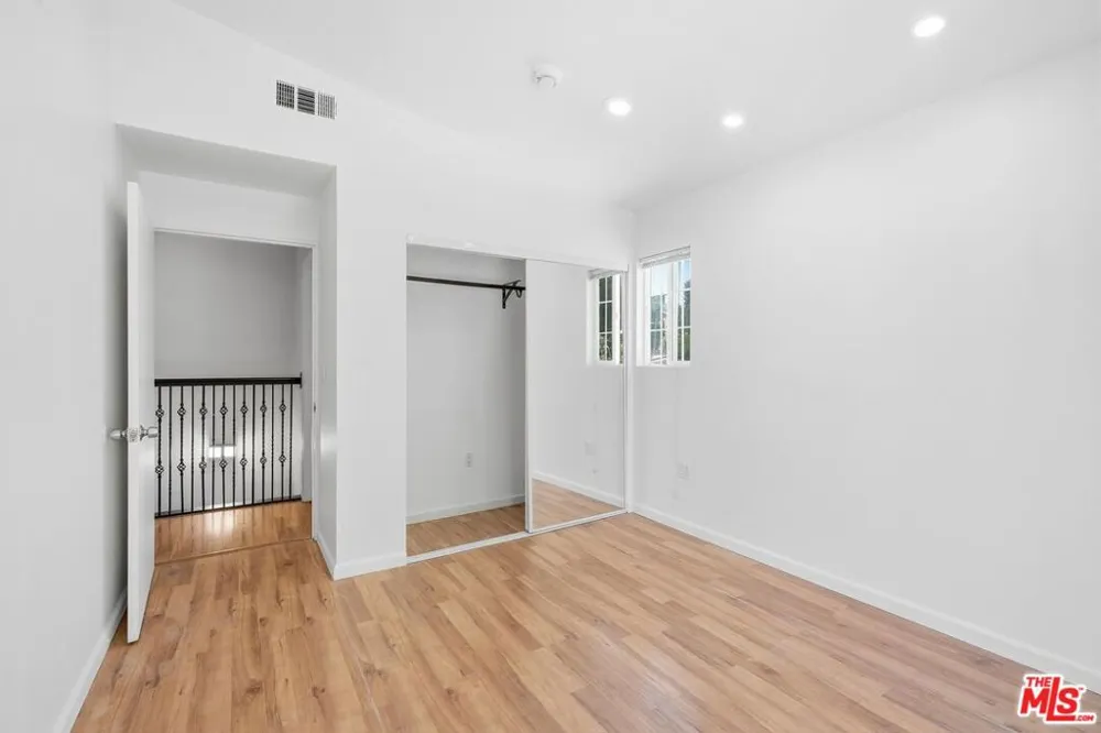 12311 Bradford Place Granada Hills, CA 91344
