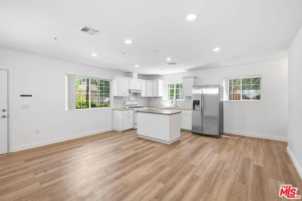 12311 Bradford Place Granada Hills, CA 91344