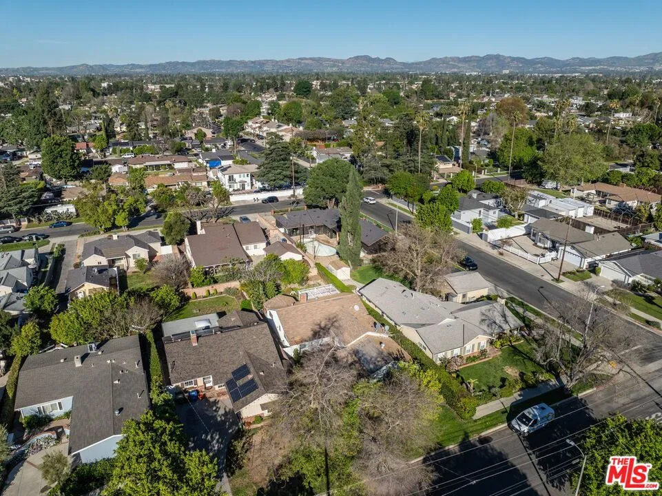 7351 Zelzah Avenue Los Angeles, CA 91335