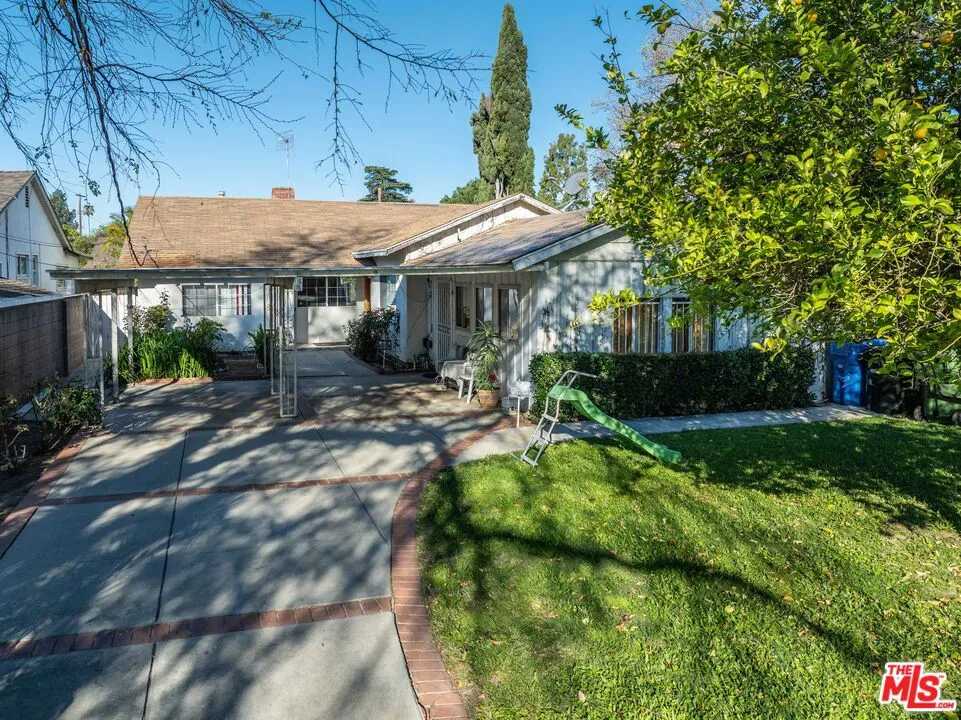 7351 Zelzah Avenue Los Angeles, CA 91335