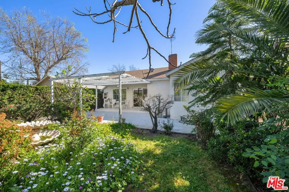 7351 Zelzah Avenue Los Angeles, CA 91335