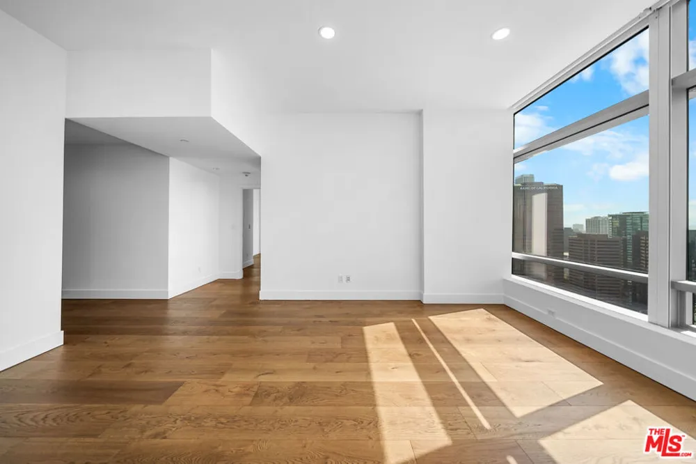 900 W Olympic Boulevard #32I Los Angeles, CA 90015