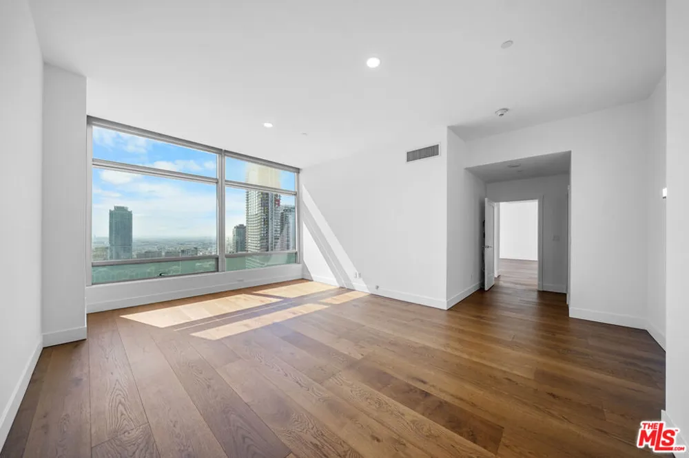 900 W Olympic Boulevard #32I Los Angeles, CA 90015