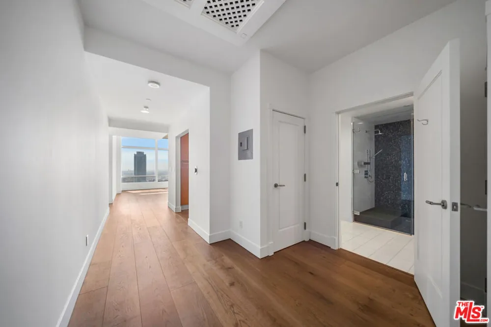 900 W Olympic Boulevard #32I Los Angeles, CA 90015