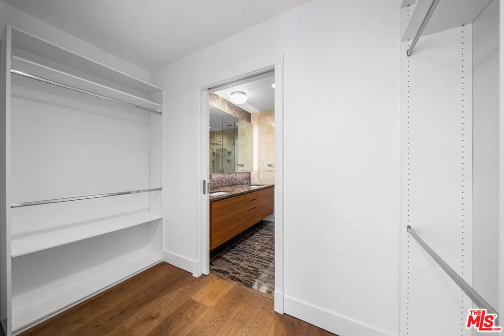 900 W Olympic Boulevard #32I Los Angeles, CA 90015