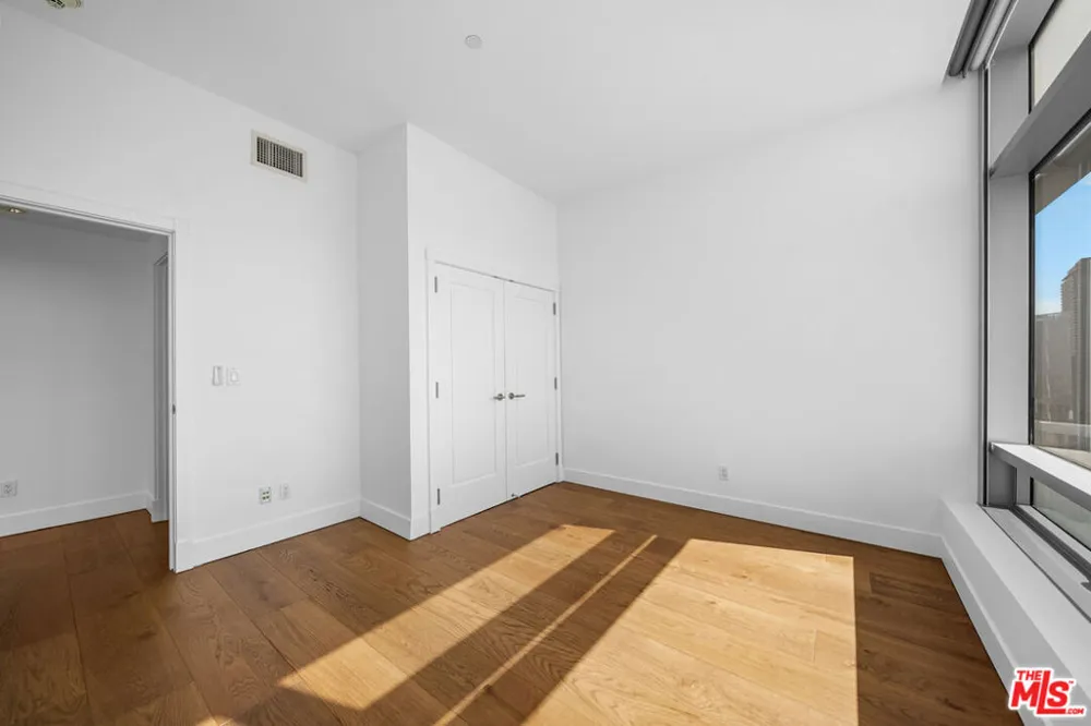 900 W Olympic Boulevard #32I Los Angeles, CA 90015