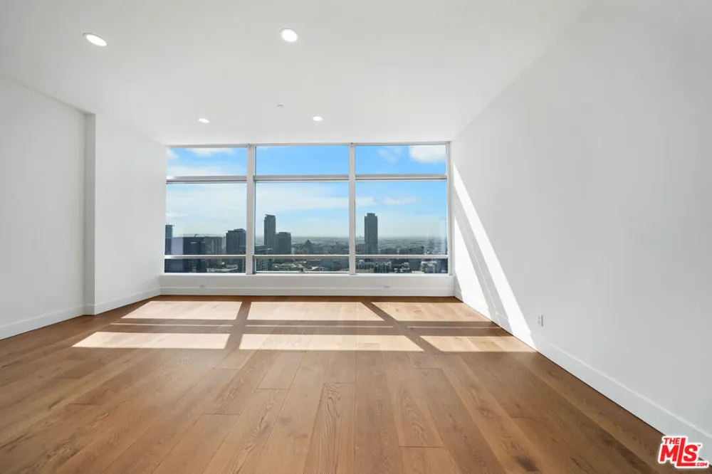 900 W Olympic Boulevard #32I Los Angeles, CA 90015