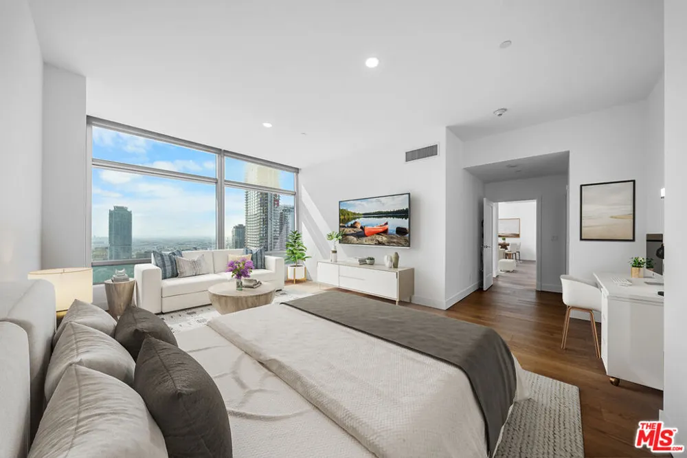 900 W Olympic Boulevard #32I Los Angeles, CA 90015