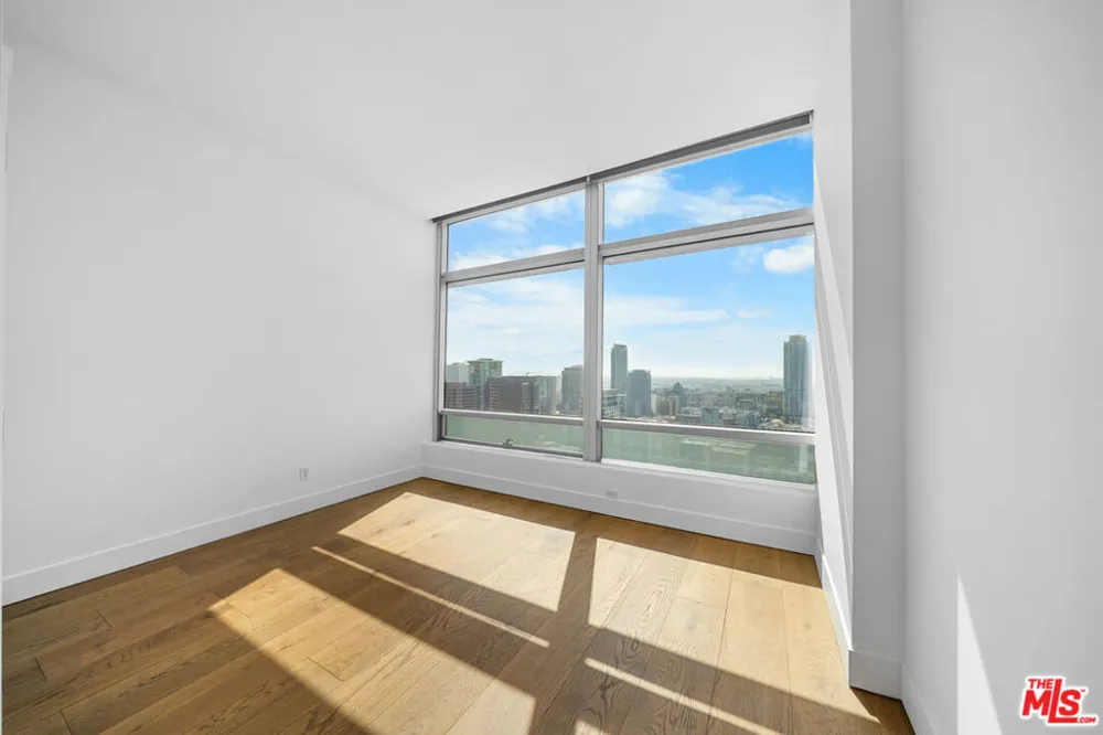 900 W Olympic Boulevard #32I Los Angeles, CA 90015