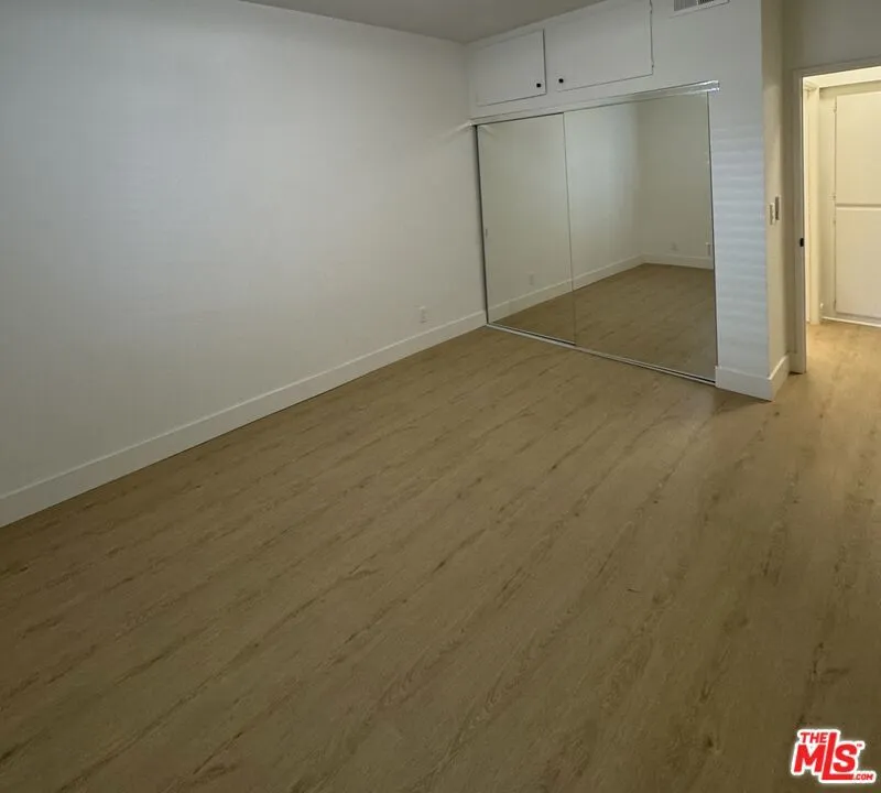 5620 Yolanda Avenue #111 Tarzana, CA 91356