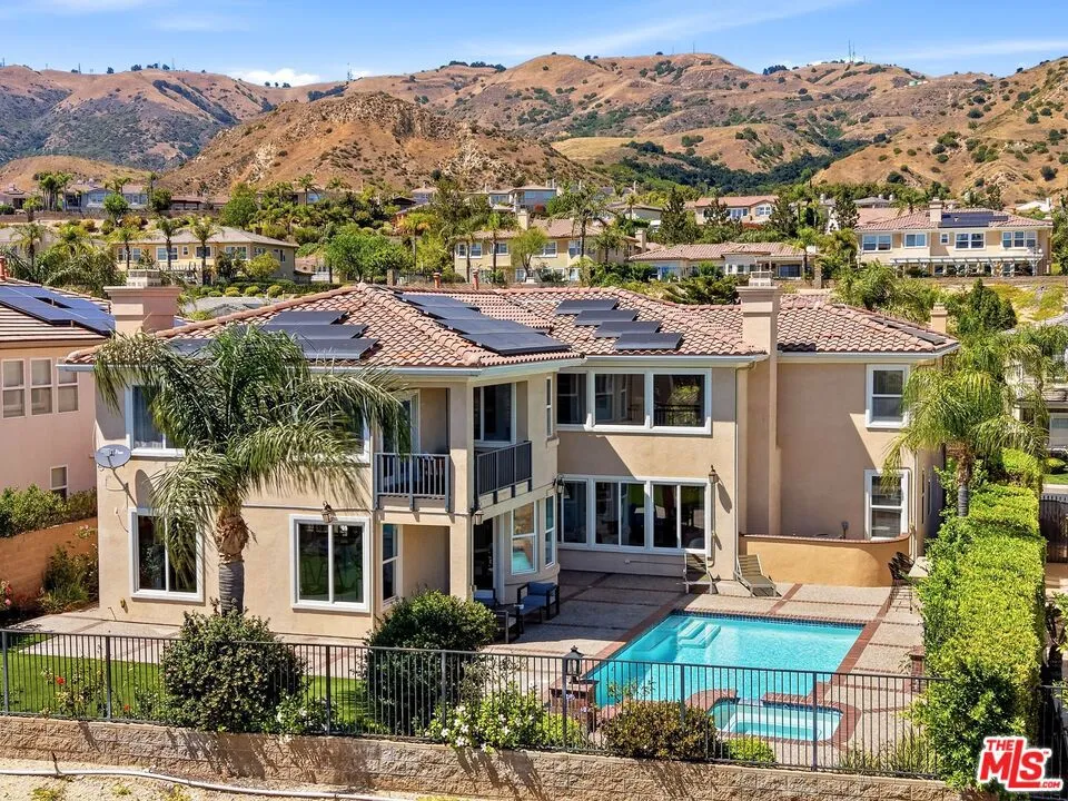 20274 Via Medici Porter Ranch, CA 91326