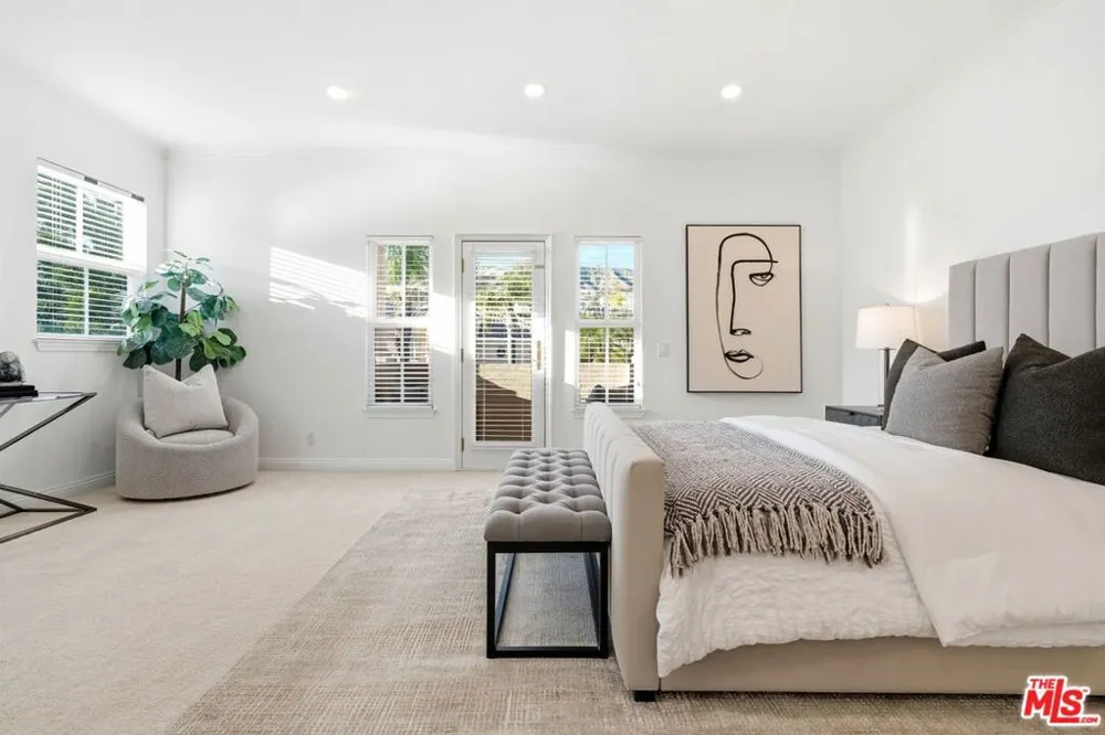 20274 Via Medici Porter Ranch, CA 91326