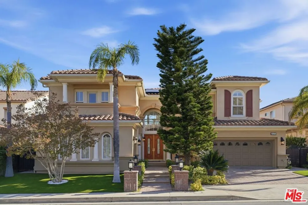 20274 Via Medici Porter Ranch, CA 91326