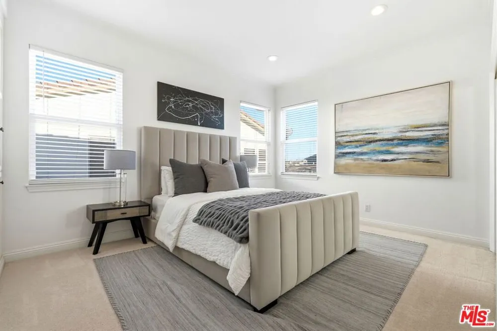 20274 Via Medici Porter Ranch, CA 91326