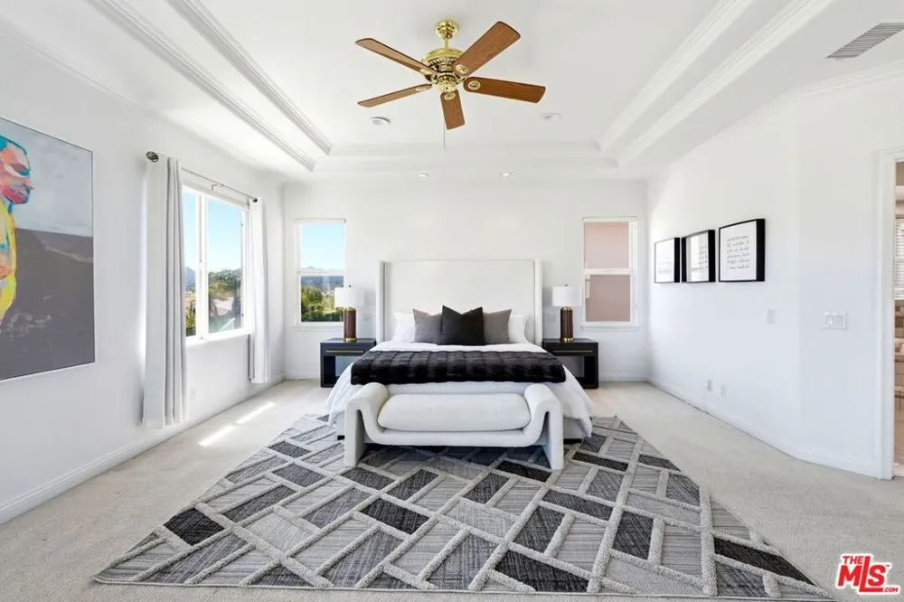 20274 Via Medici Porter Ranch, CA 91326