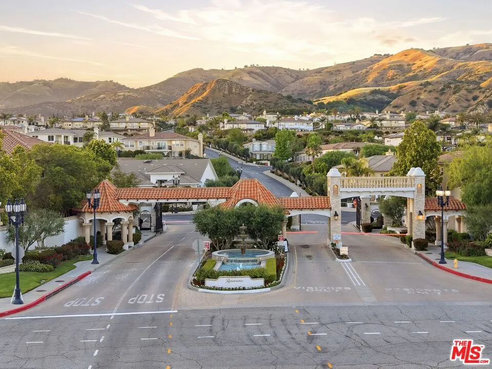 20274 Via Medici Porter Ranch, CA 91326