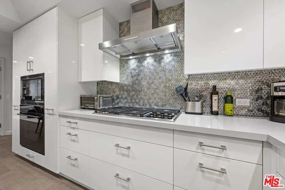 701 Ocean Avenue #110 Santa Monica, CA 90402