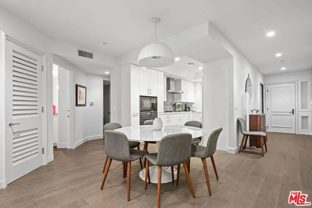 701 Ocean Avenue #110 Santa Monica, CA 90402