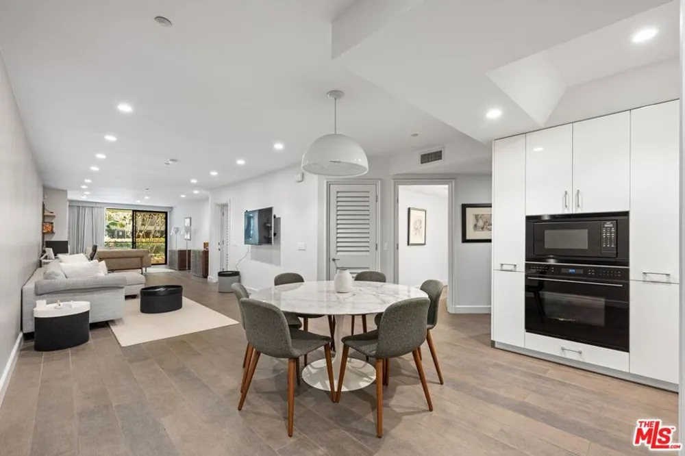 701 Ocean Avenue #110 Santa Monica, CA 90402