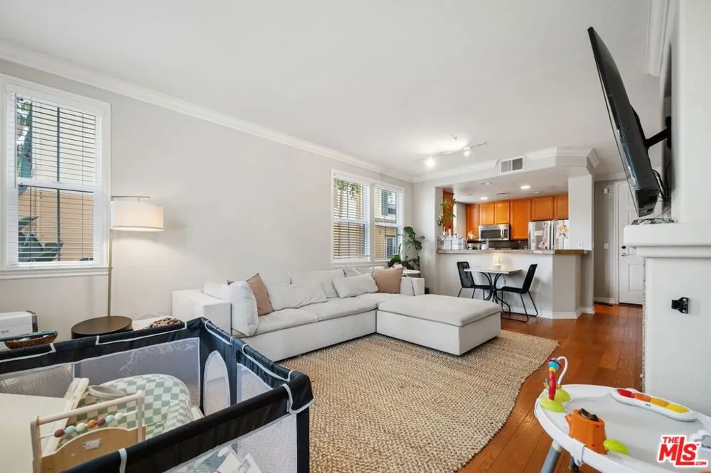 12963 Runway Road #104 Playa Vista, CA 90094