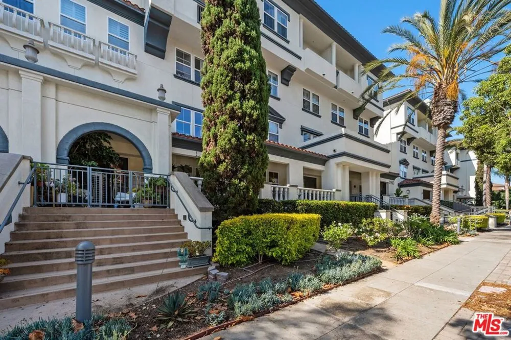 12963 Runway Road #104 Playa Vista, CA 90094