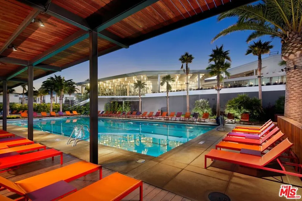 12963 Runway Road #104 Playa Vista, CA 90094