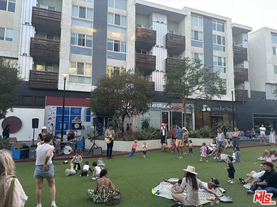 12963 Runway Road #104 Playa Vista, CA 90094
