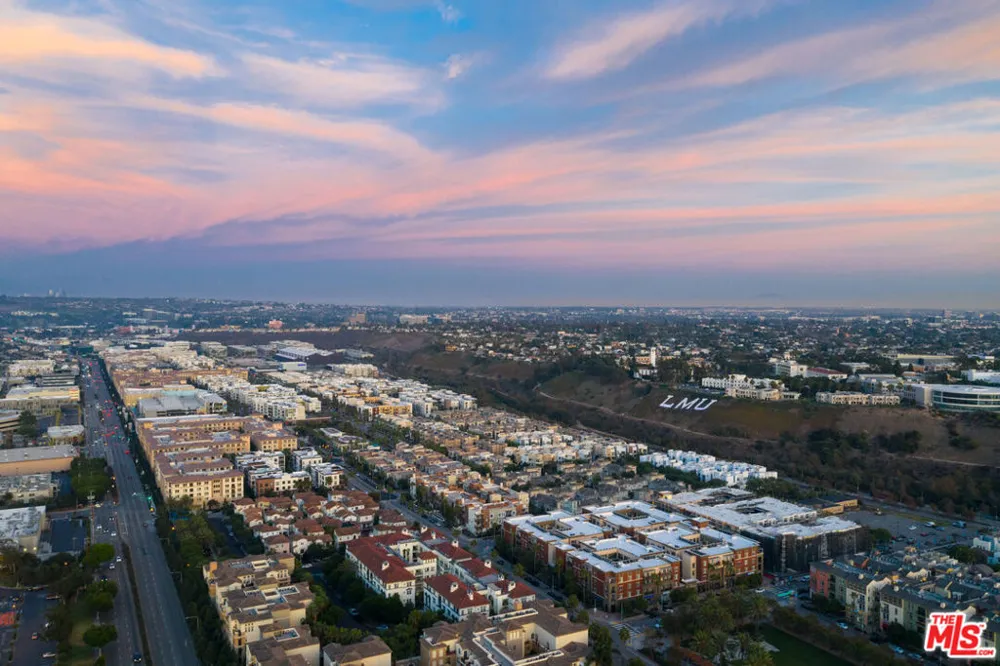 12963 Runway Road #104 Playa Vista, CA 90094