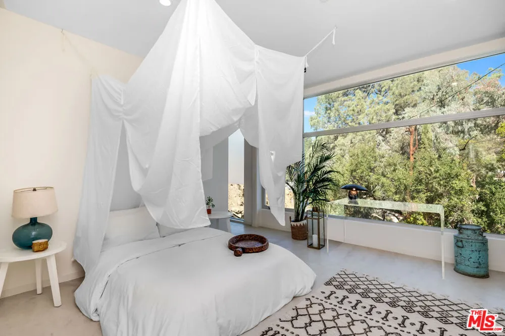 2407 San Marco Drive Los Angeles, CA 90068