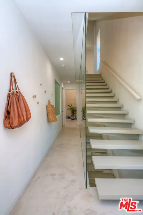 2407 San Marco Drive Los Angeles, CA 90068