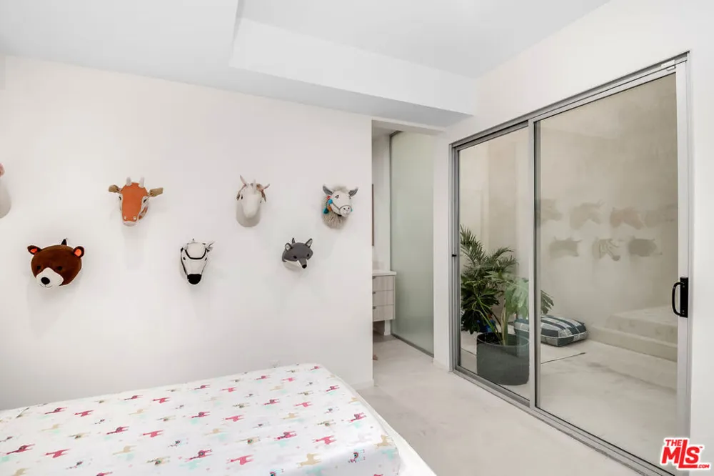 2407 San Marco Drive Los Angeles, CA 90068