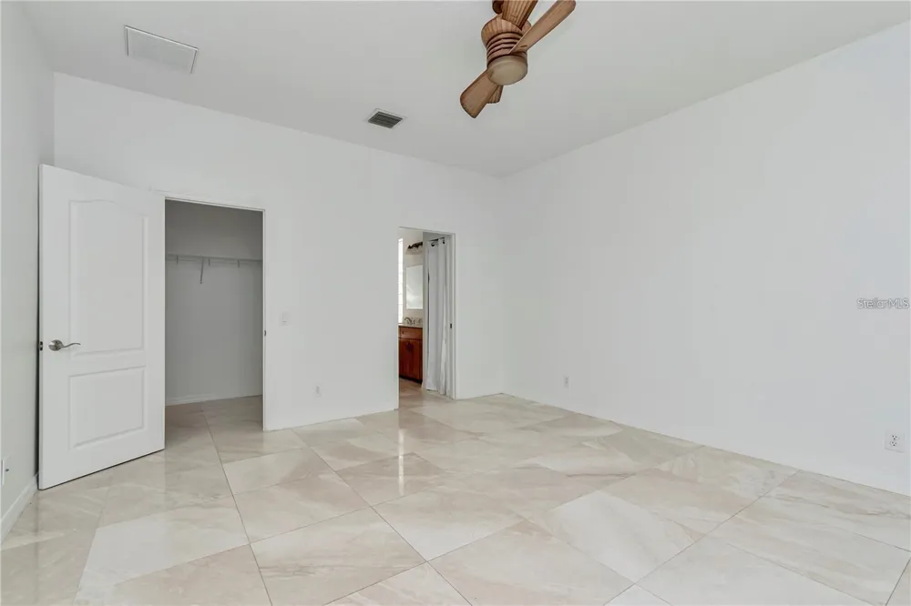 29822 BOYETTE OAKS PLACE Wesley Chapel, FL 33545