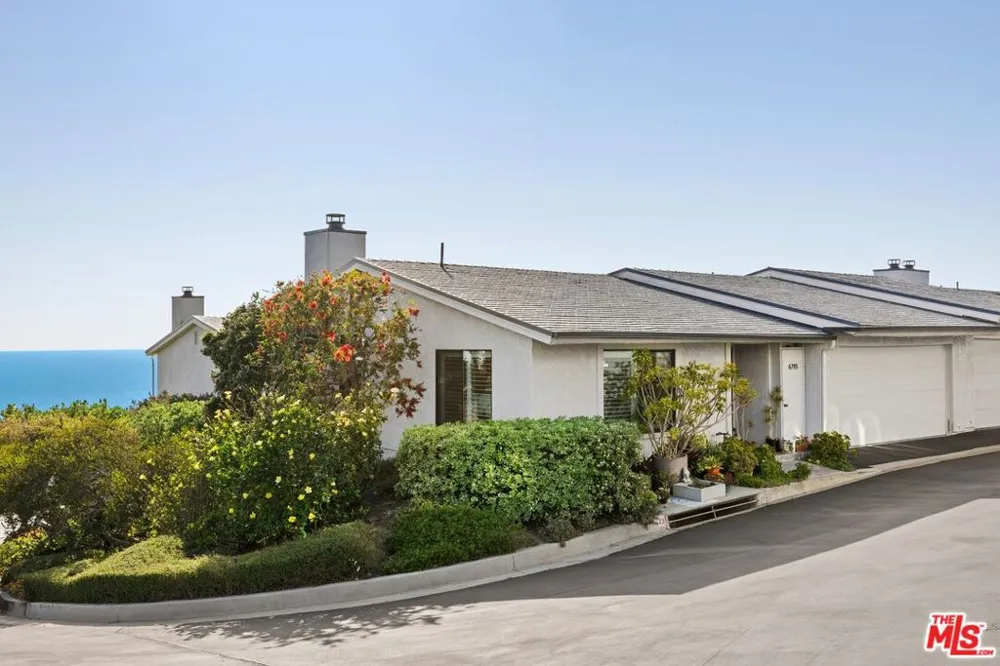 6795 Las Olas Way Malibu, CA 90265