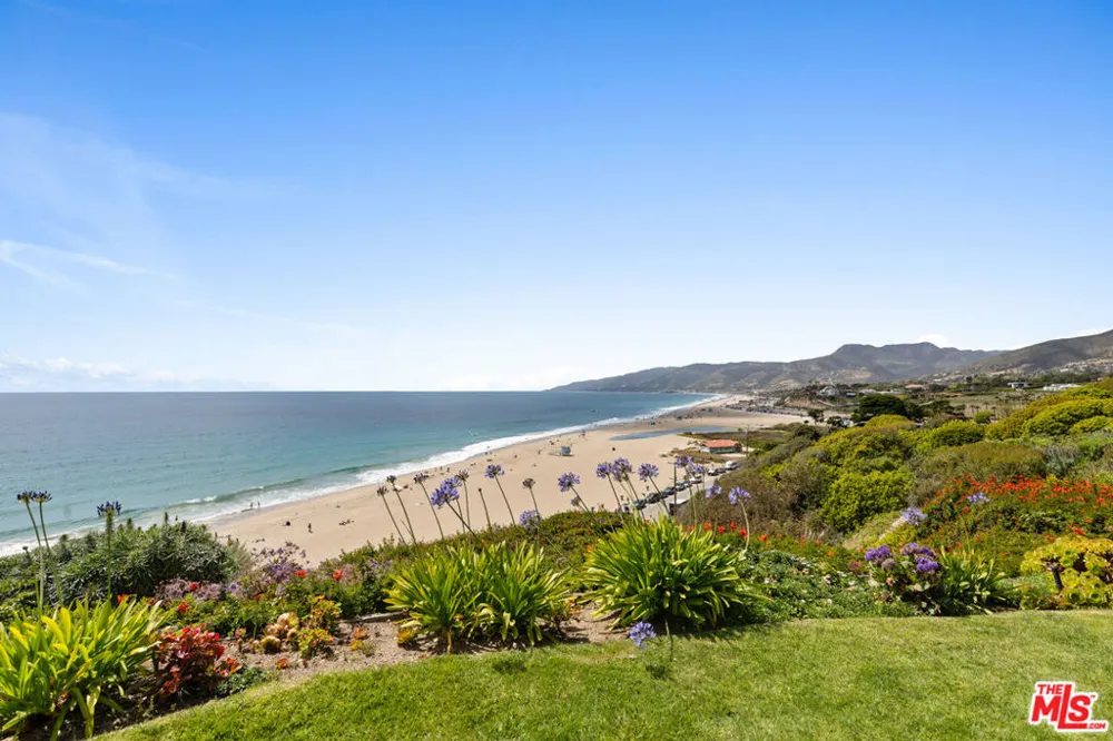 6795 Las Olas Way Malibu, CA 90265