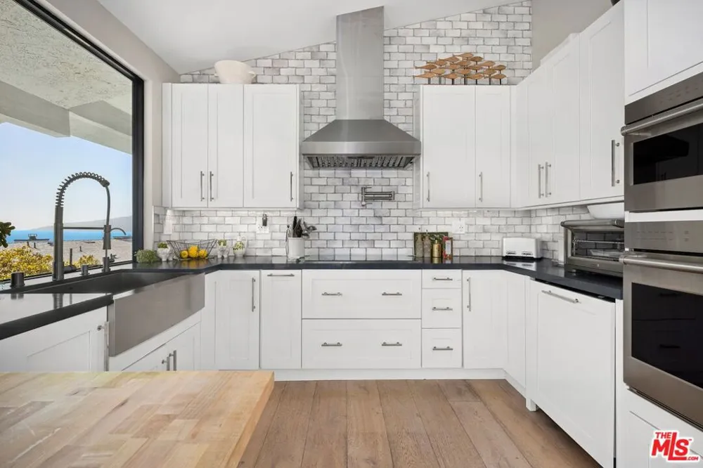 6795 Las Olas Way Malibu, CA 90265
