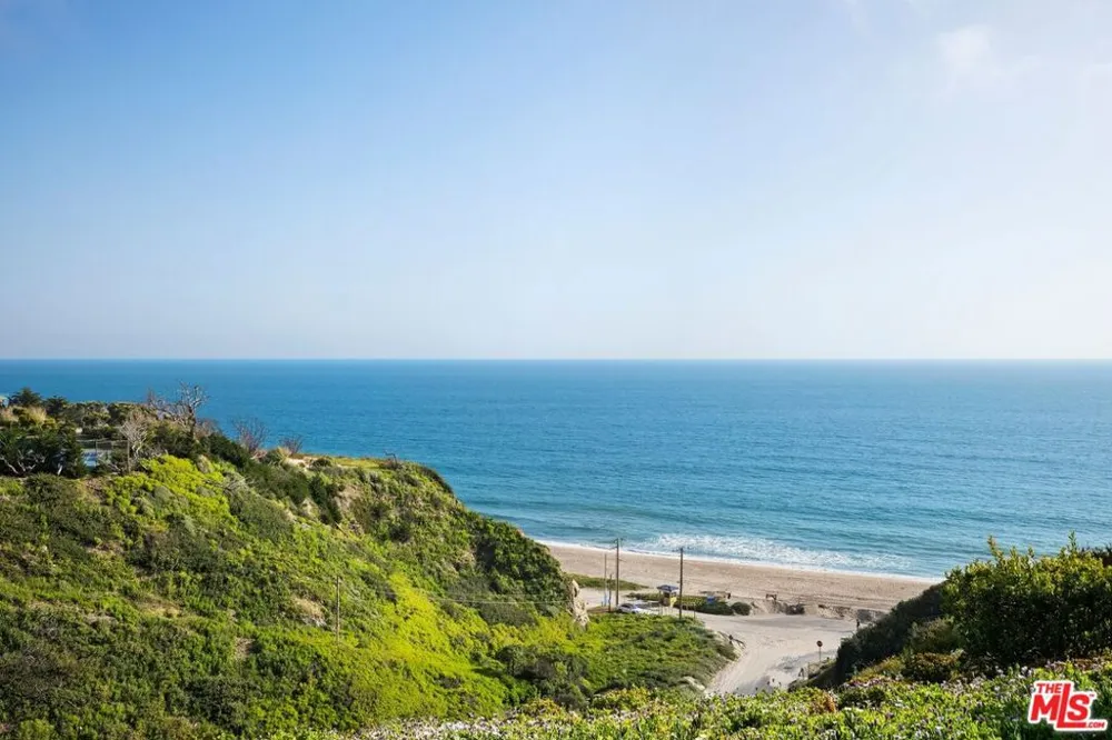 6795 Las Olas Way Malibu, CA 90265