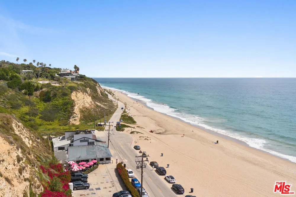 6795 Las Olas Way Malibu, CA 90265