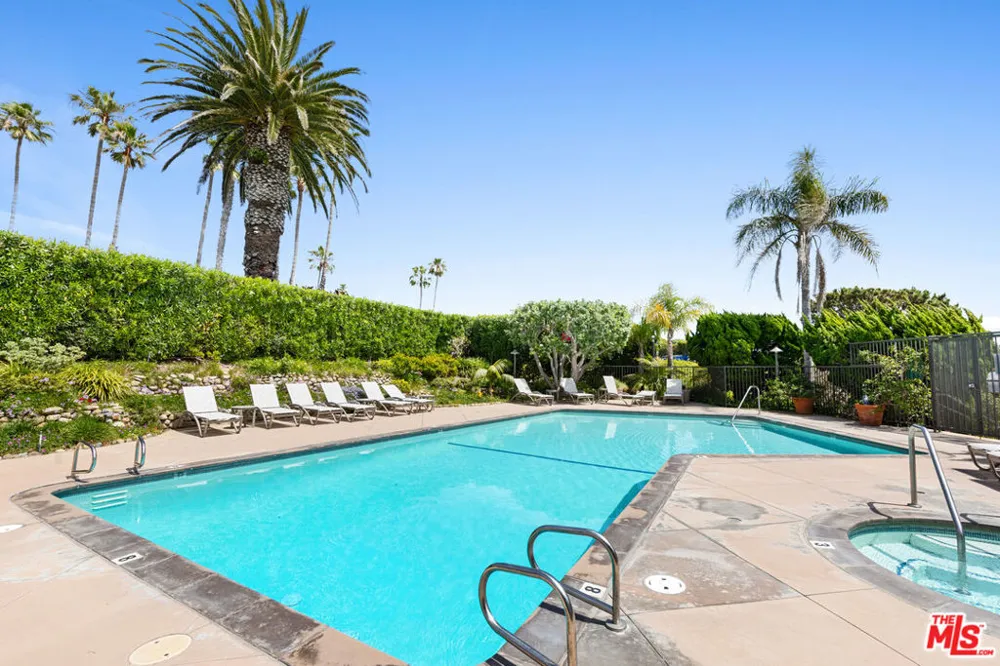 6795 Las Olas Way Malibu, CA 90265