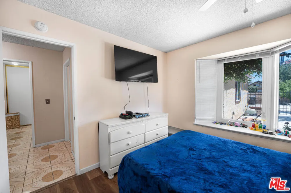 37603 Melton Avenue Palmdale, CA 93550