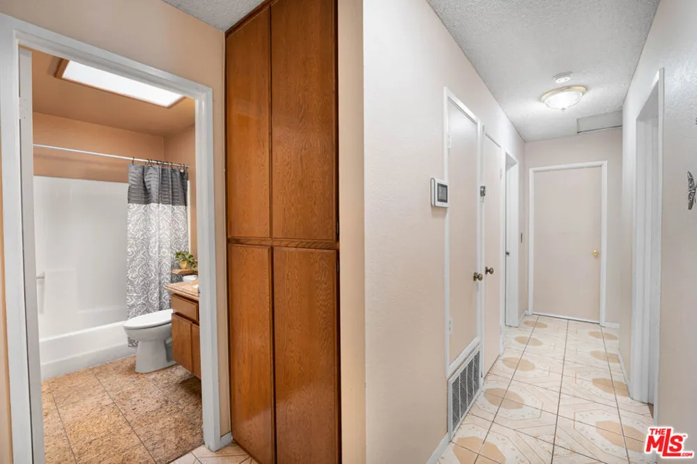 37603 Melton Avenue Palmdale, CA 93550
